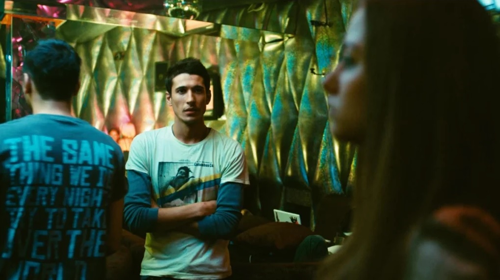 кадр из фильма «Неадекватные люди»