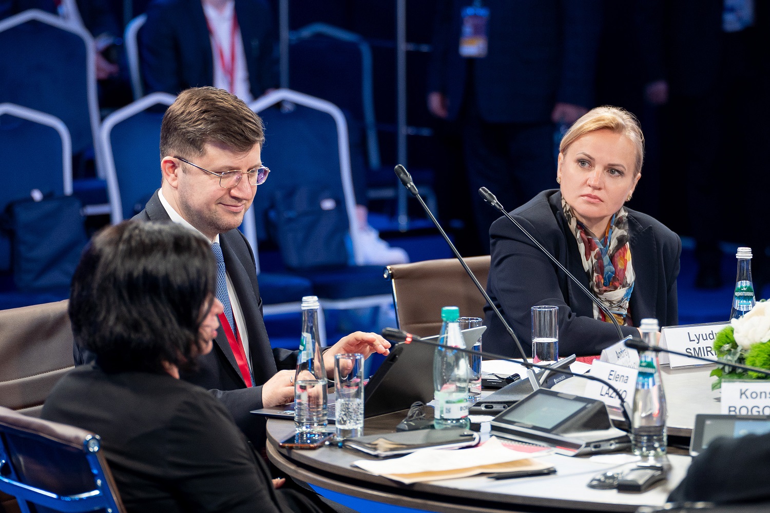 Заместитель генерального директора «Газпром-Медиа» Людмила Смирнова: «Рекламы недостаточно для окупаемости медиа» обложка