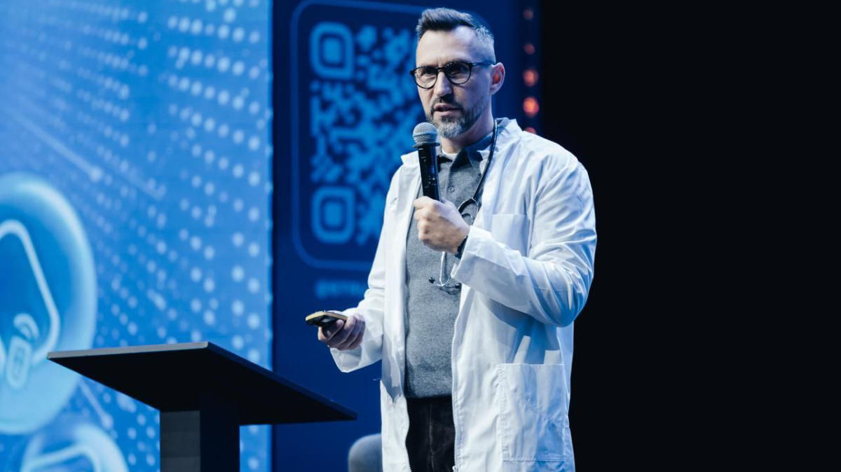 Алексей Филия рассказал о новом инструменте верификации покупки рекламы на цифровом ТВ обложка