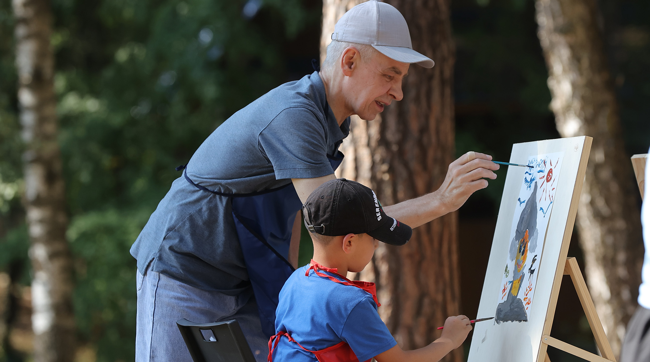На НТВ стартует новый социальный проект «ДедСад» обложка