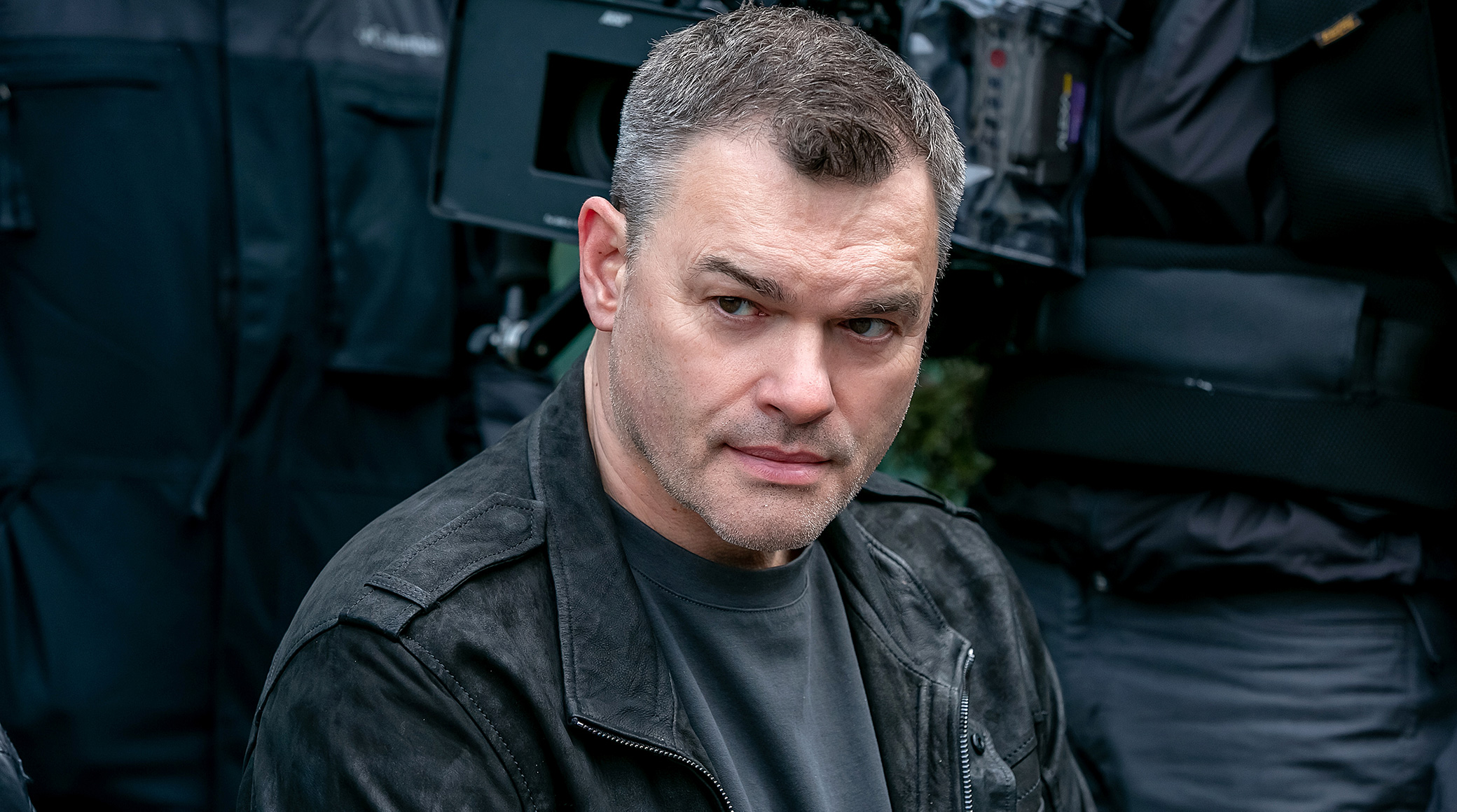 НТВ представляет остросюжетную драму «Акула» обложка