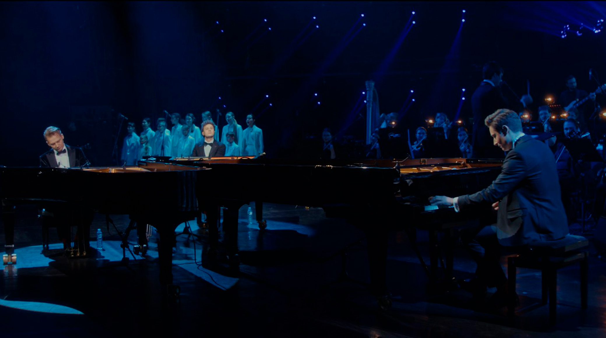 НТВ покажет грандиозное шоу трех роялей «Bel Suono.10 лет» обложка