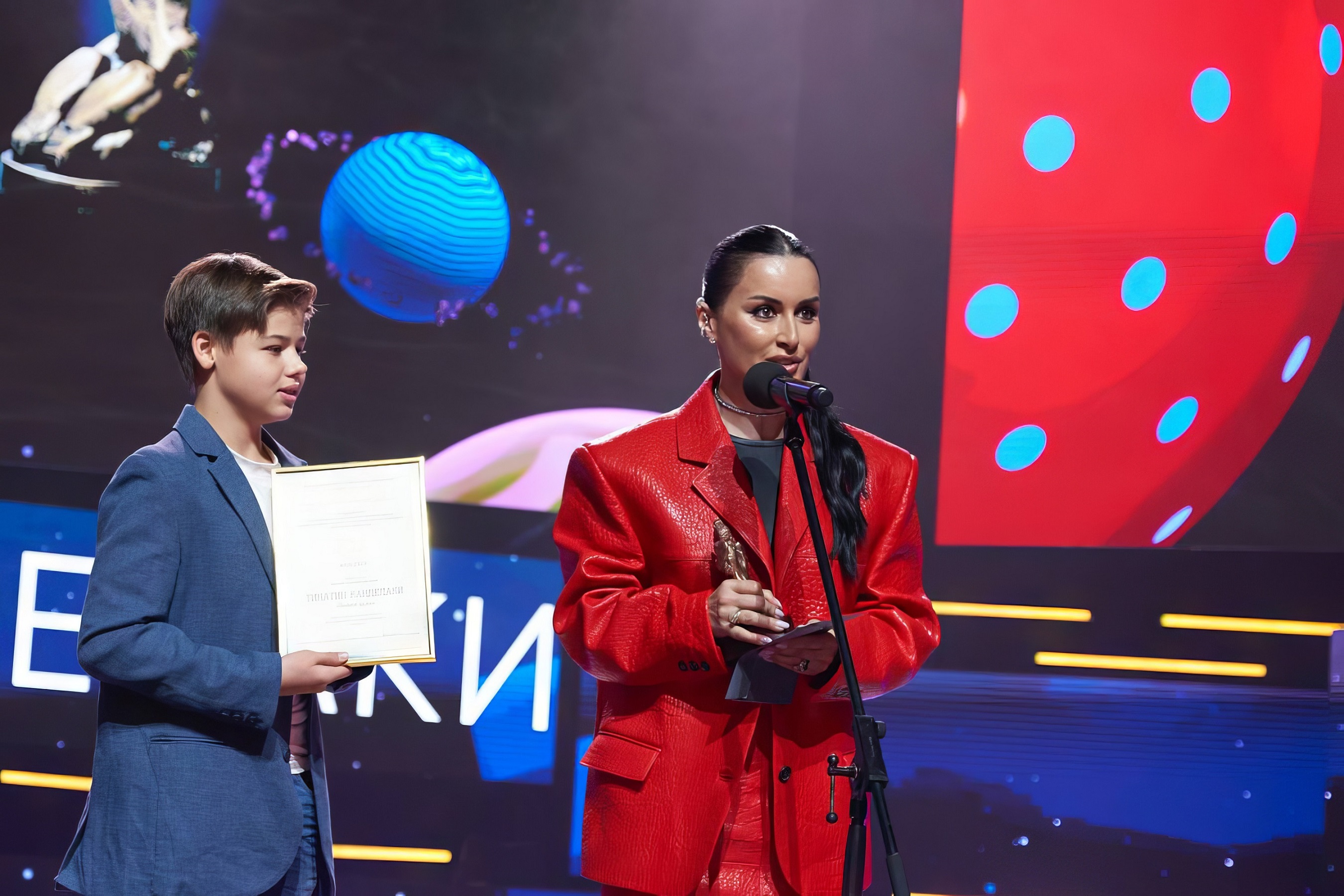 «Пятница!» получила две награды «ТЭФИ-Kids – 2023» обложка