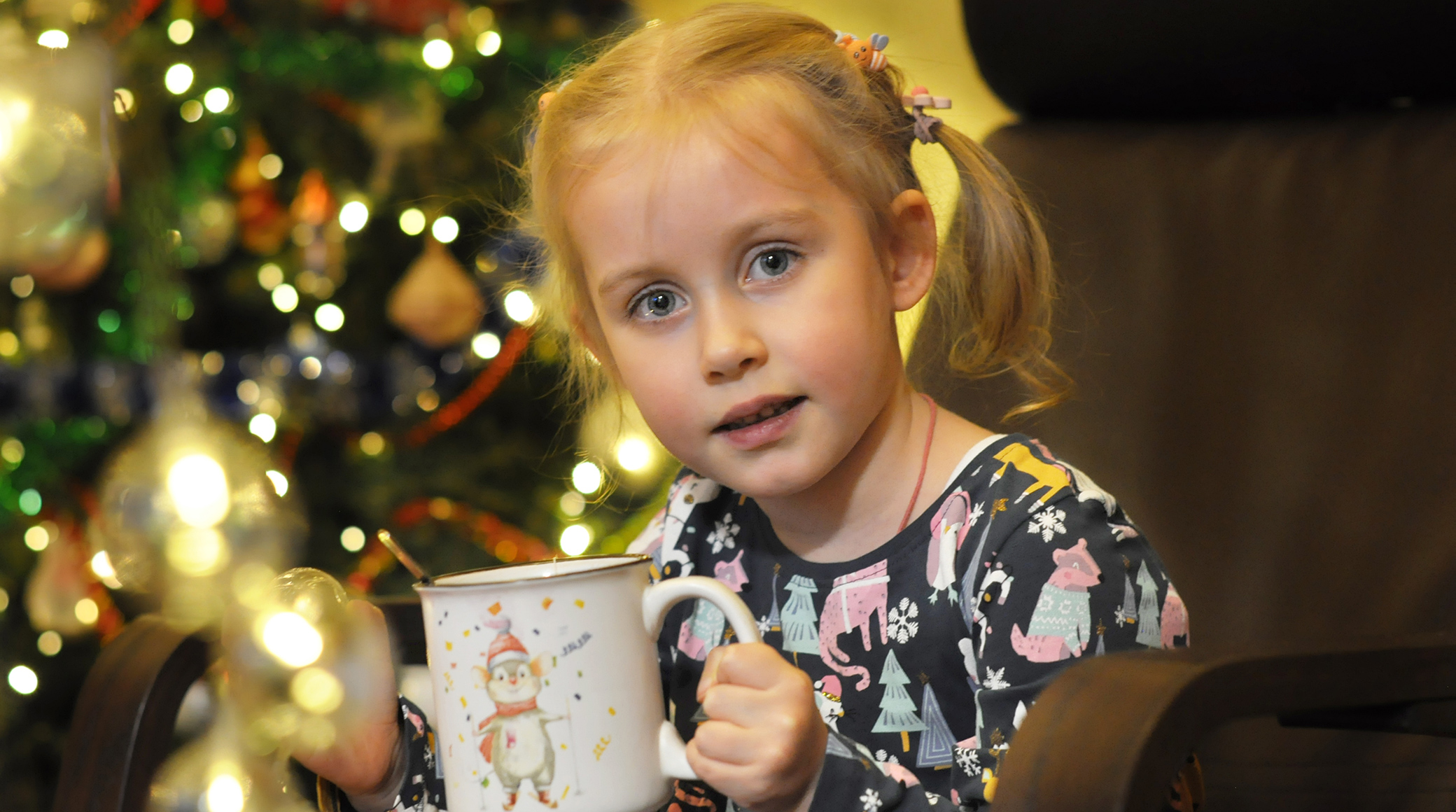 Благотворительный марафон «Новогодние чудеса»: звёзды ТВ-3 – в поддержку детей с пороком сердца обложка