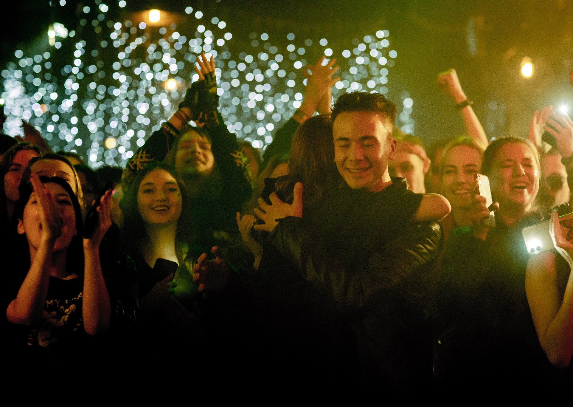 PREMIER завершил съемки сериала «Не дождетесь» обложка