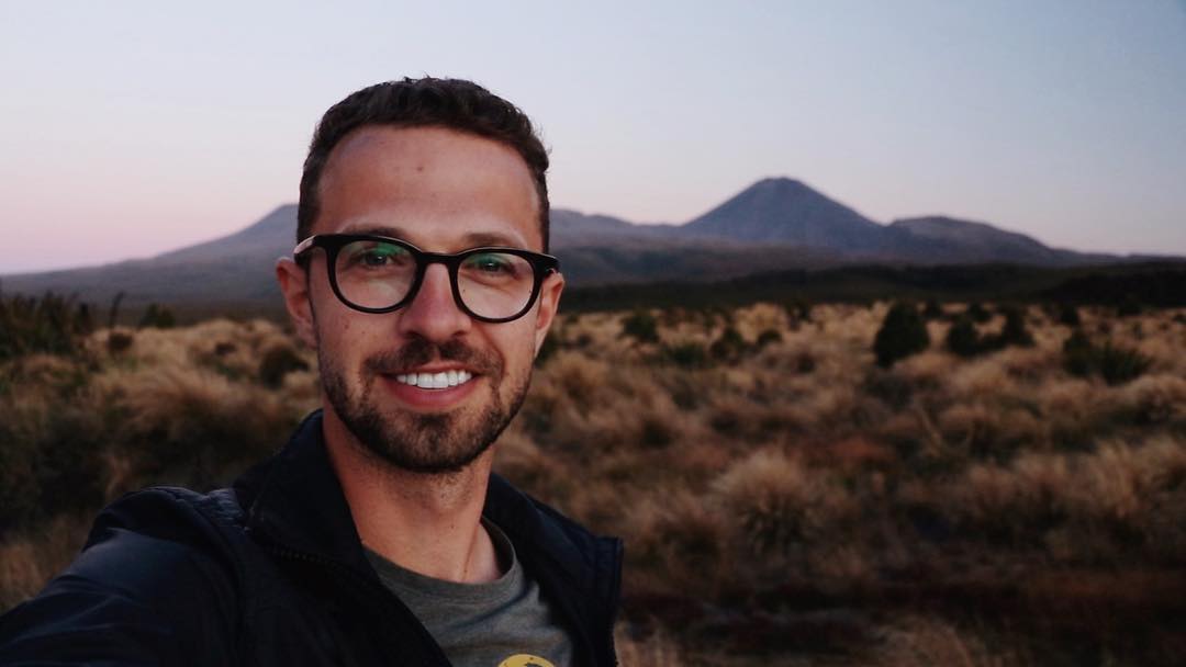 Антон Птушкин возвращается на «Пятницу!» обложка