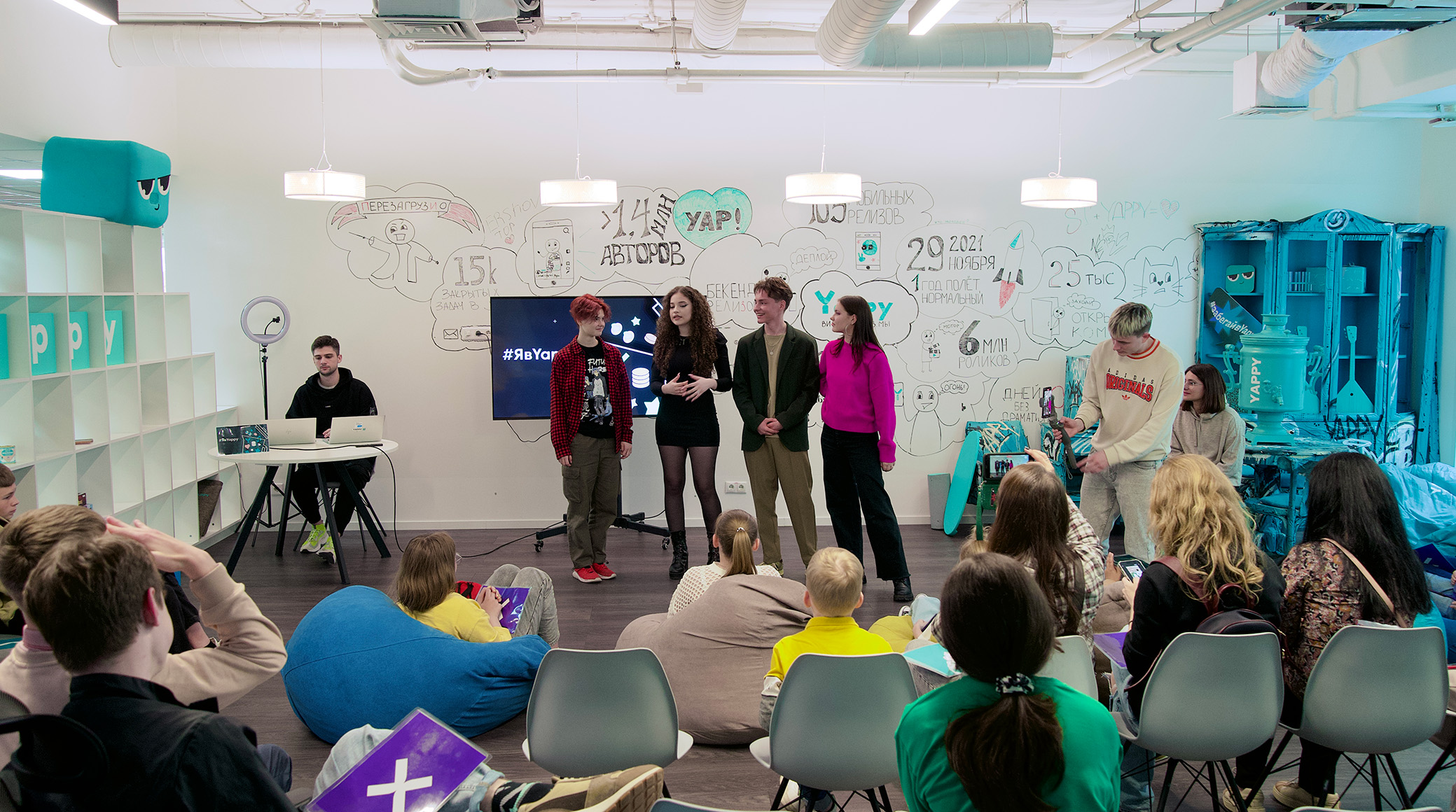 «Газпром-Медиа Холдинг» подвел итоги работы проекта «PROфнавигатор» за летний период обложка