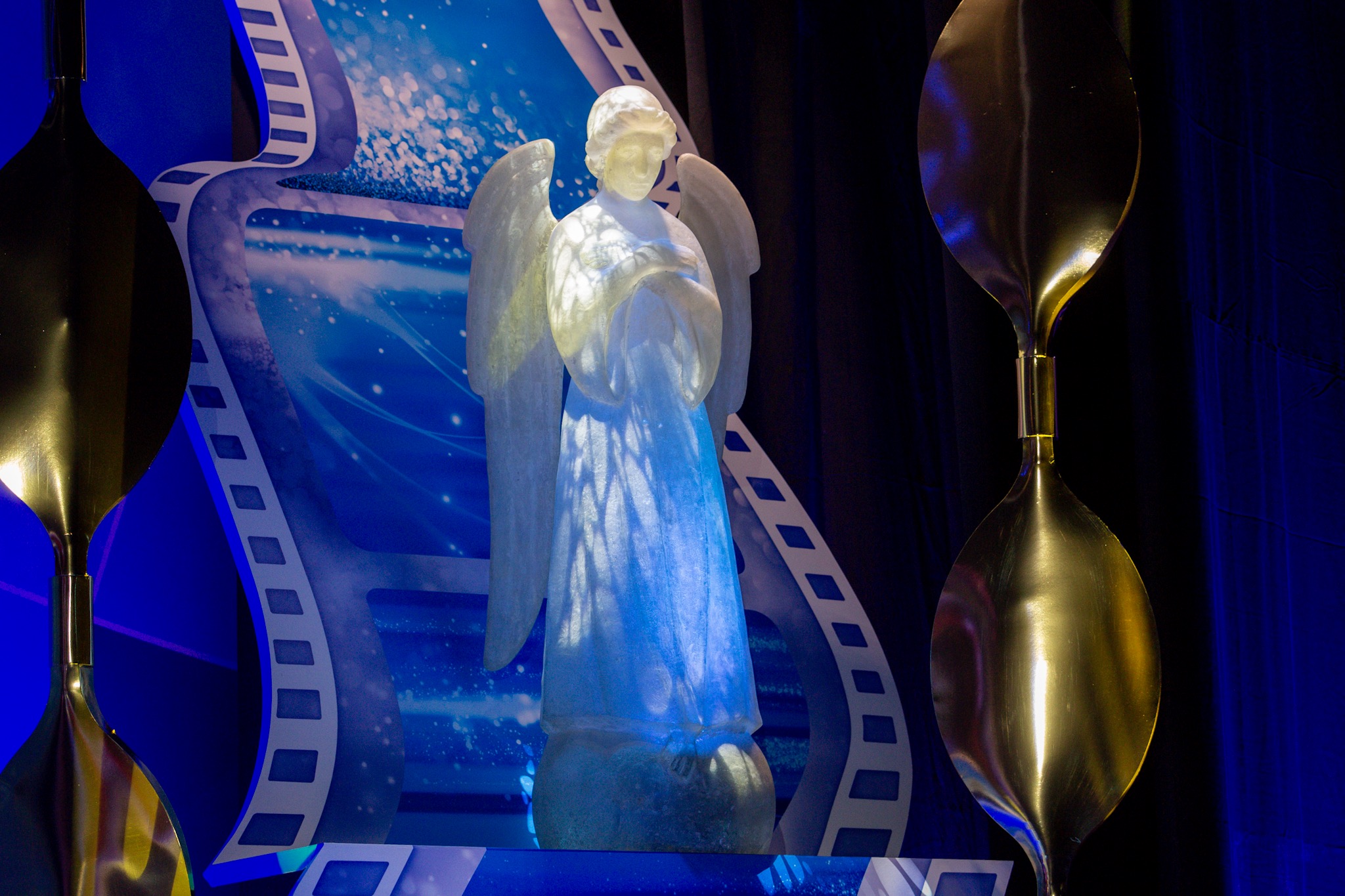 В Москве пройдет юбилейный благотворительный кинофестиваль «Лучезарный Ангел» обложка