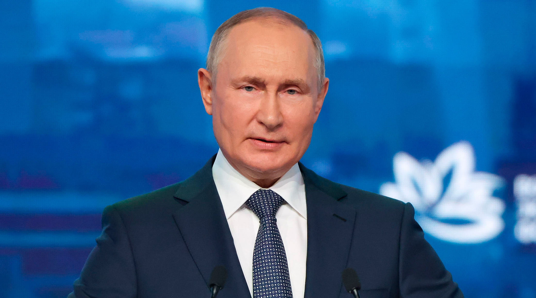 11–12 сентября Владимир Путин примет участие в VIII Восточном экономическом форуме обложка