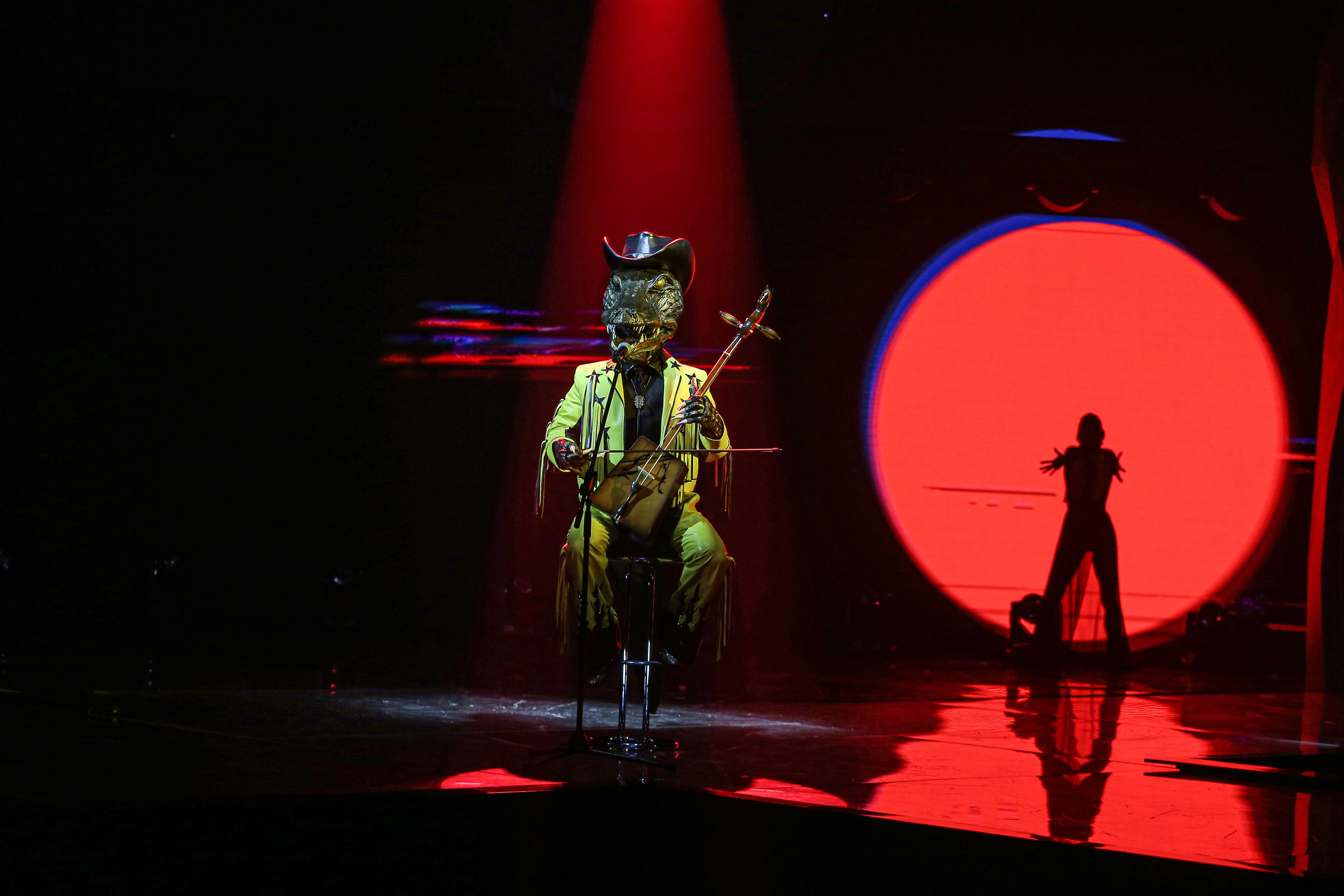 Шоу НТВ «Маска» – грандиозное событие года на российском телевидении обложка