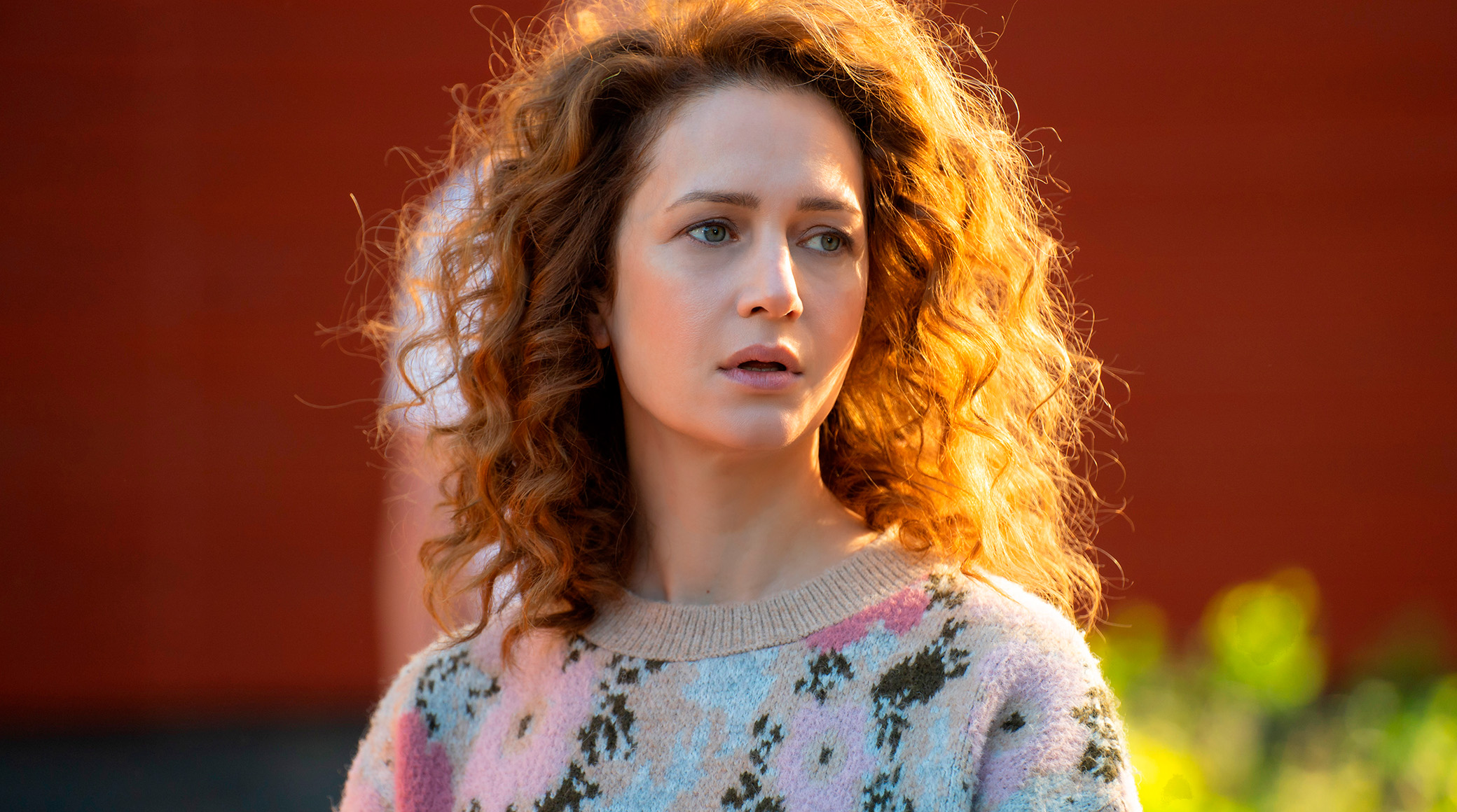 «Газпром-Медиа Холдинг» объявляет дату премьеры комедийного сериала «Нина» на ТНТ обложка