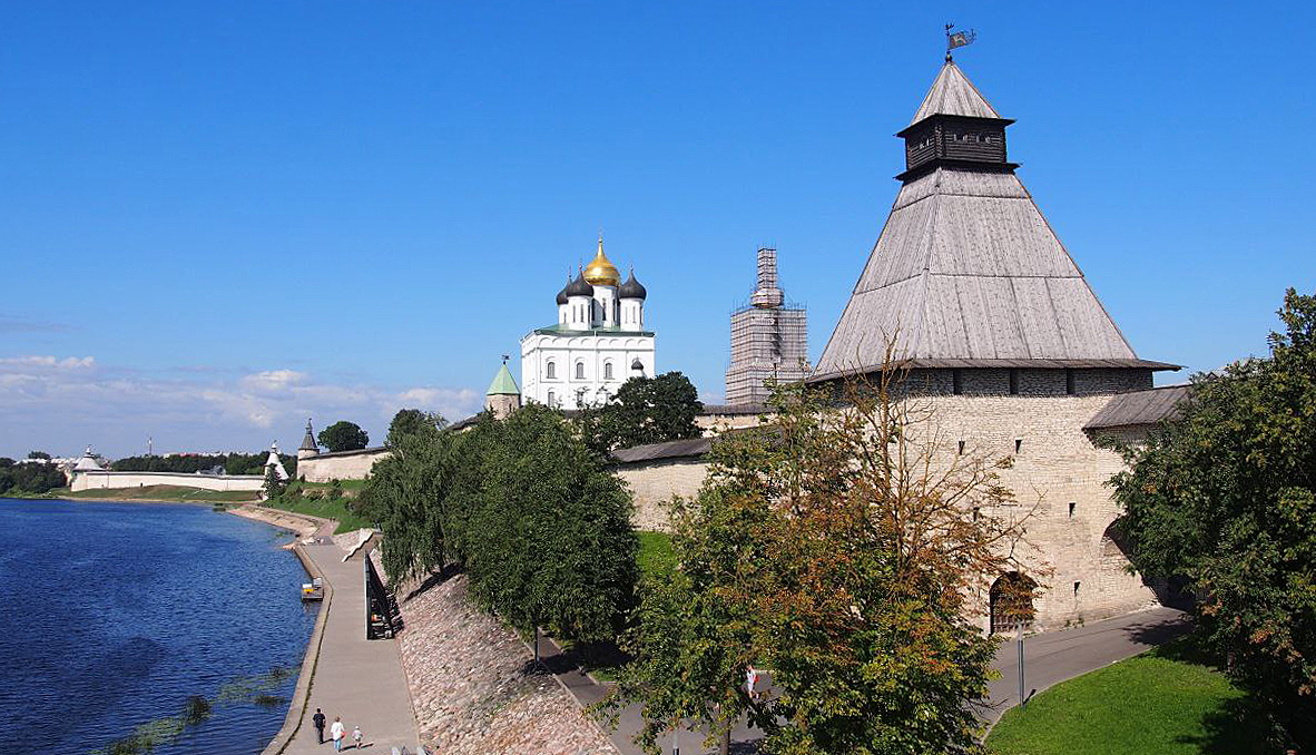 Фильмы «Газпром-Медиа Холдинга» перенесут зрителей в прошлое Пскова и Изборска обложка