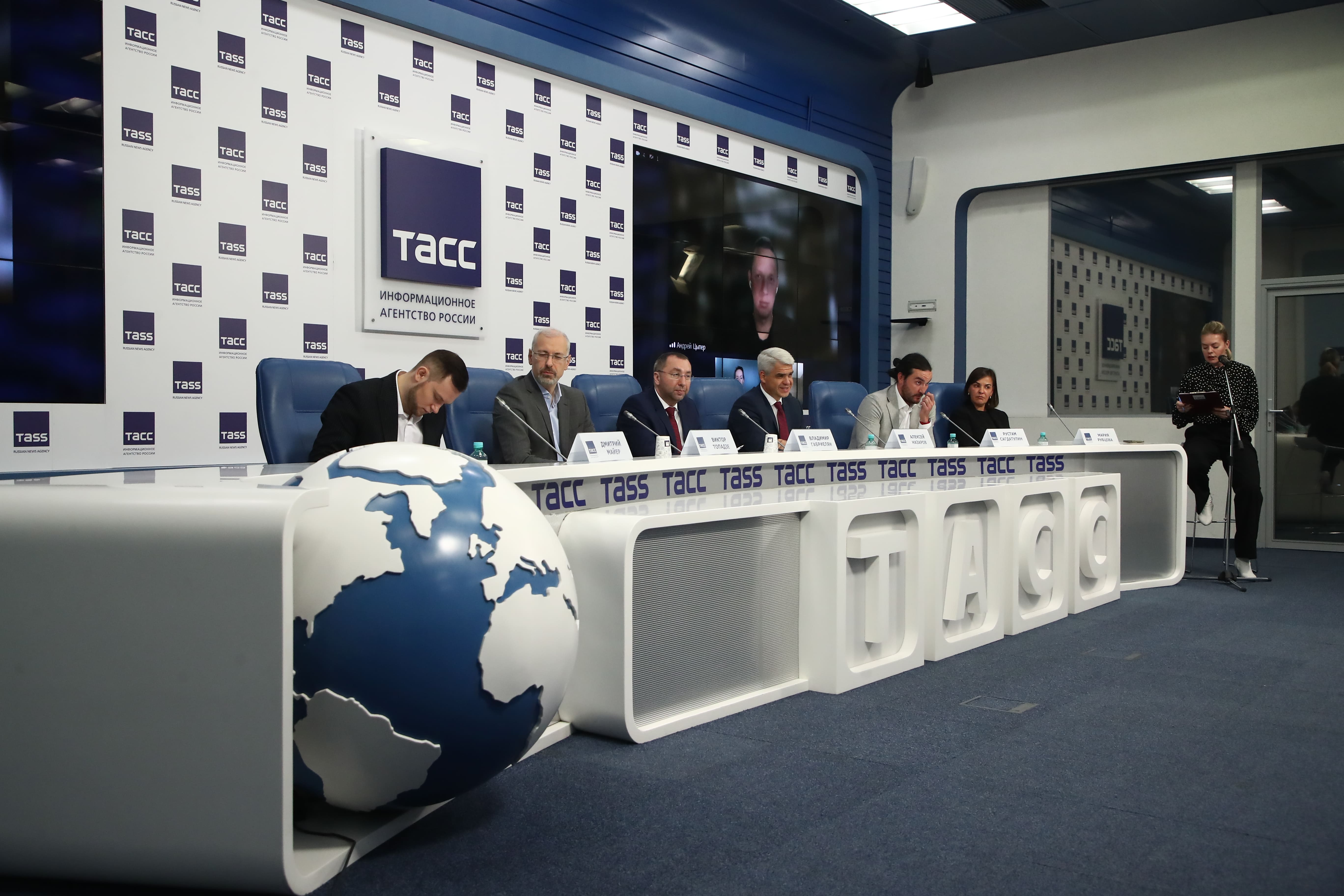 RUTUBE, largest online platforms and mass media companies sign memorandum on fighting fakes in digital environment cover