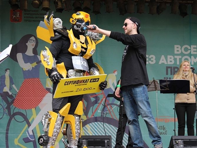 Телеканал 2х2 поддержал Московский Велопарад-2016 обложка