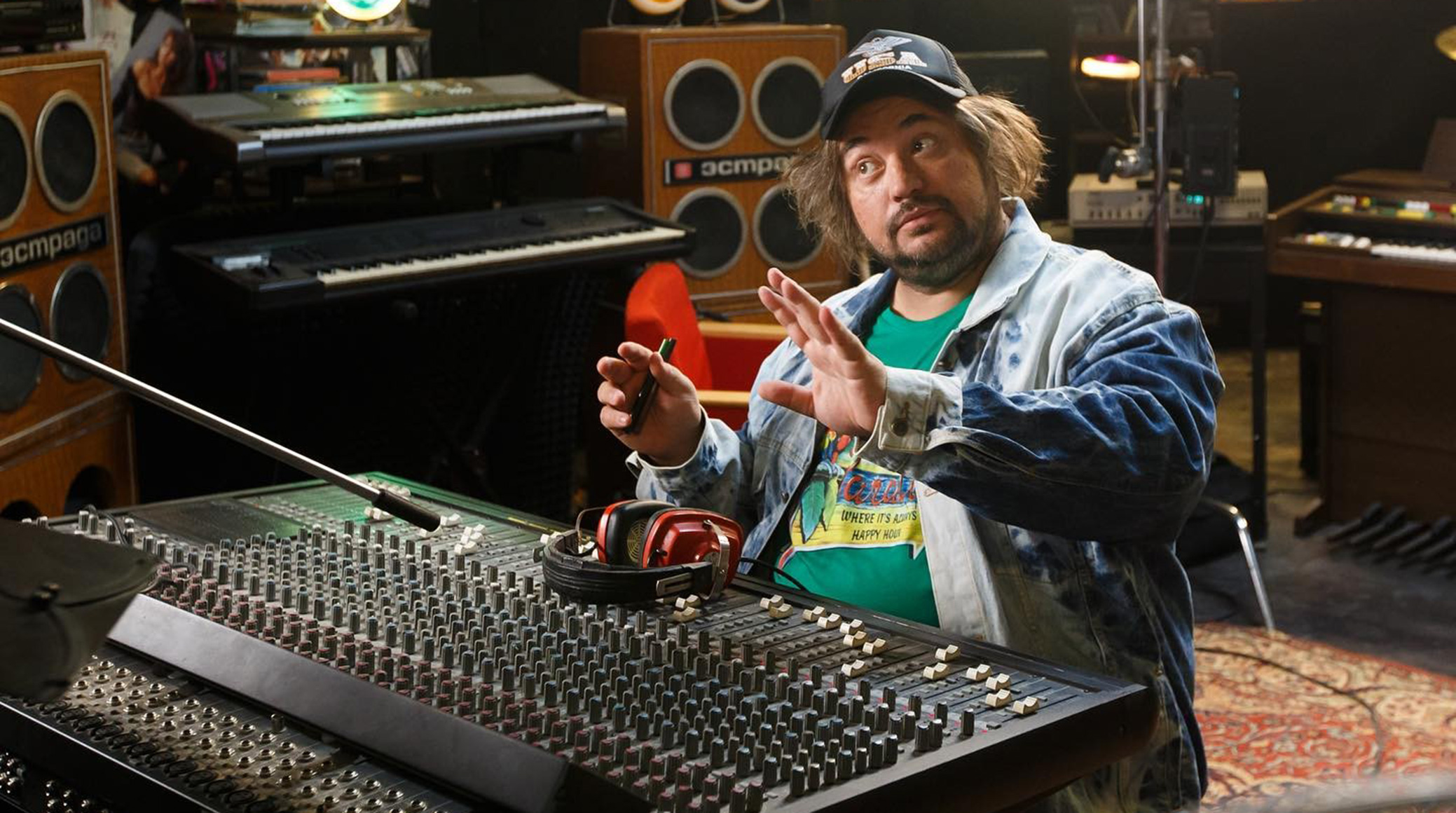 Телеканал «Пятница!» анонсировал старт съемок второго сезона сериала «Евгенич» обложка