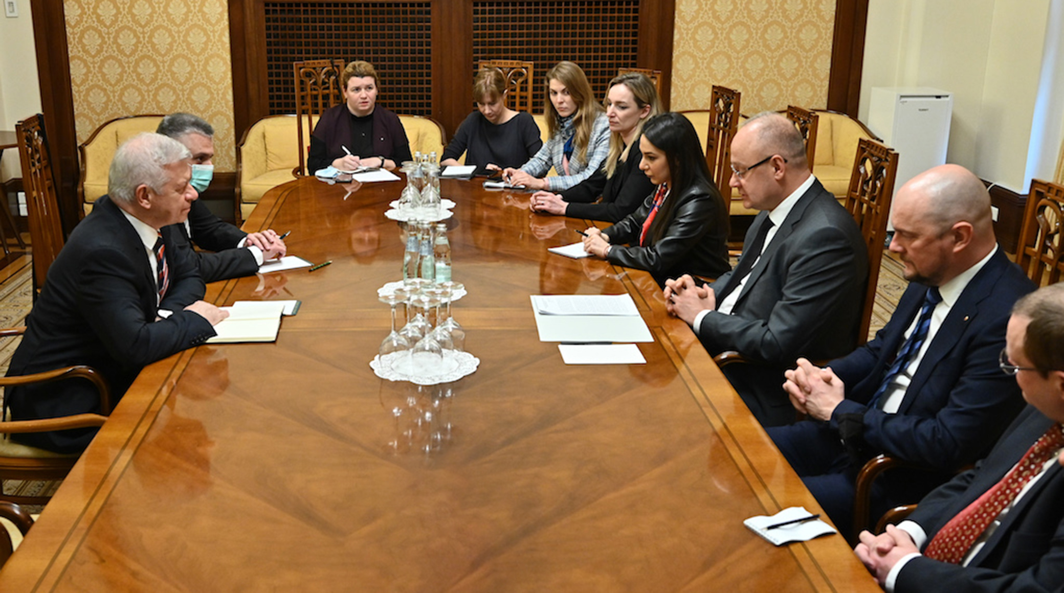 ПМЭФ-22: Россия – Сербия продолжают диалог обложка