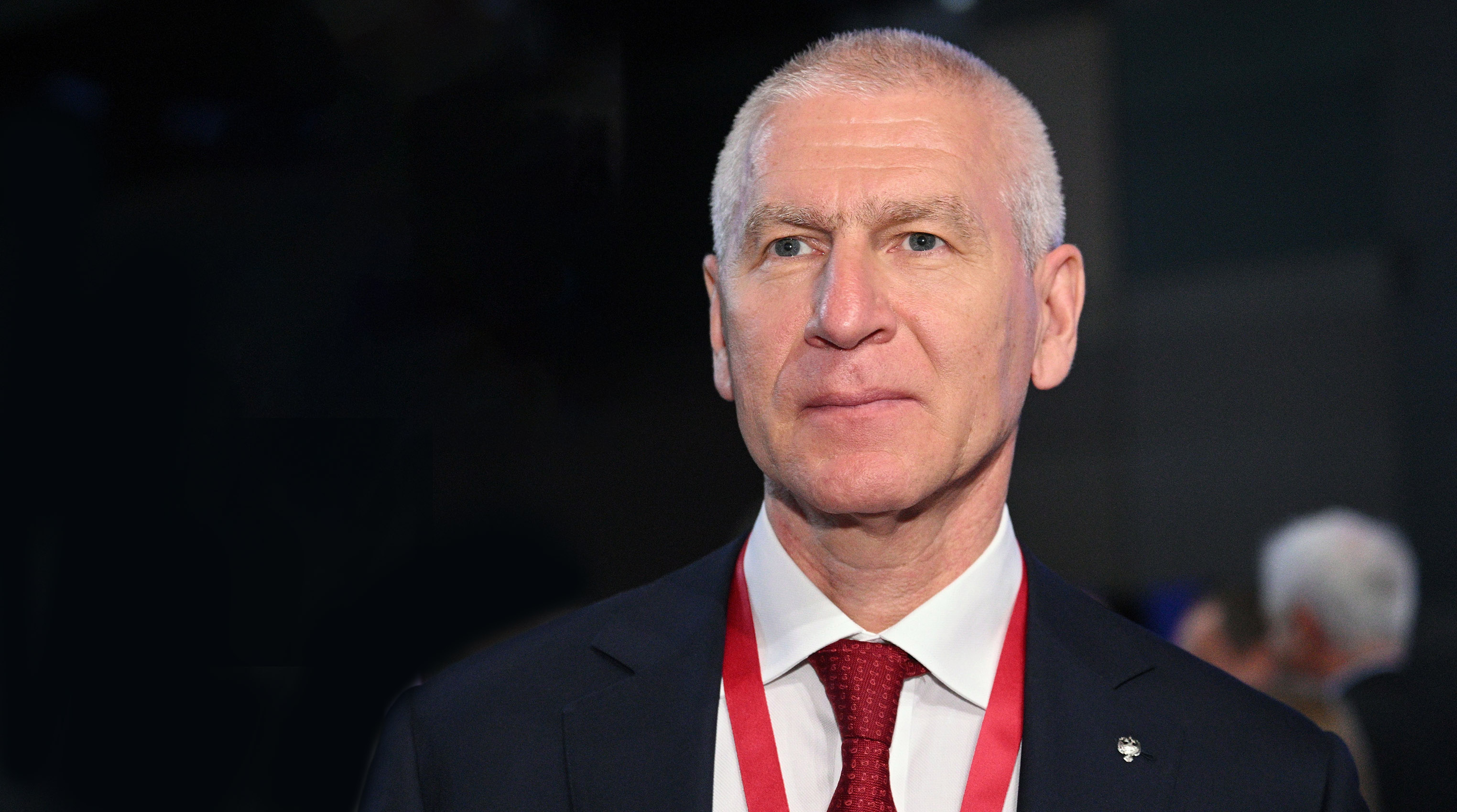 Олег Матыцин наградил юбилейной медалью сотрудников «Газпром-Медиа Холдинга» и «Матч ТВ» обложка