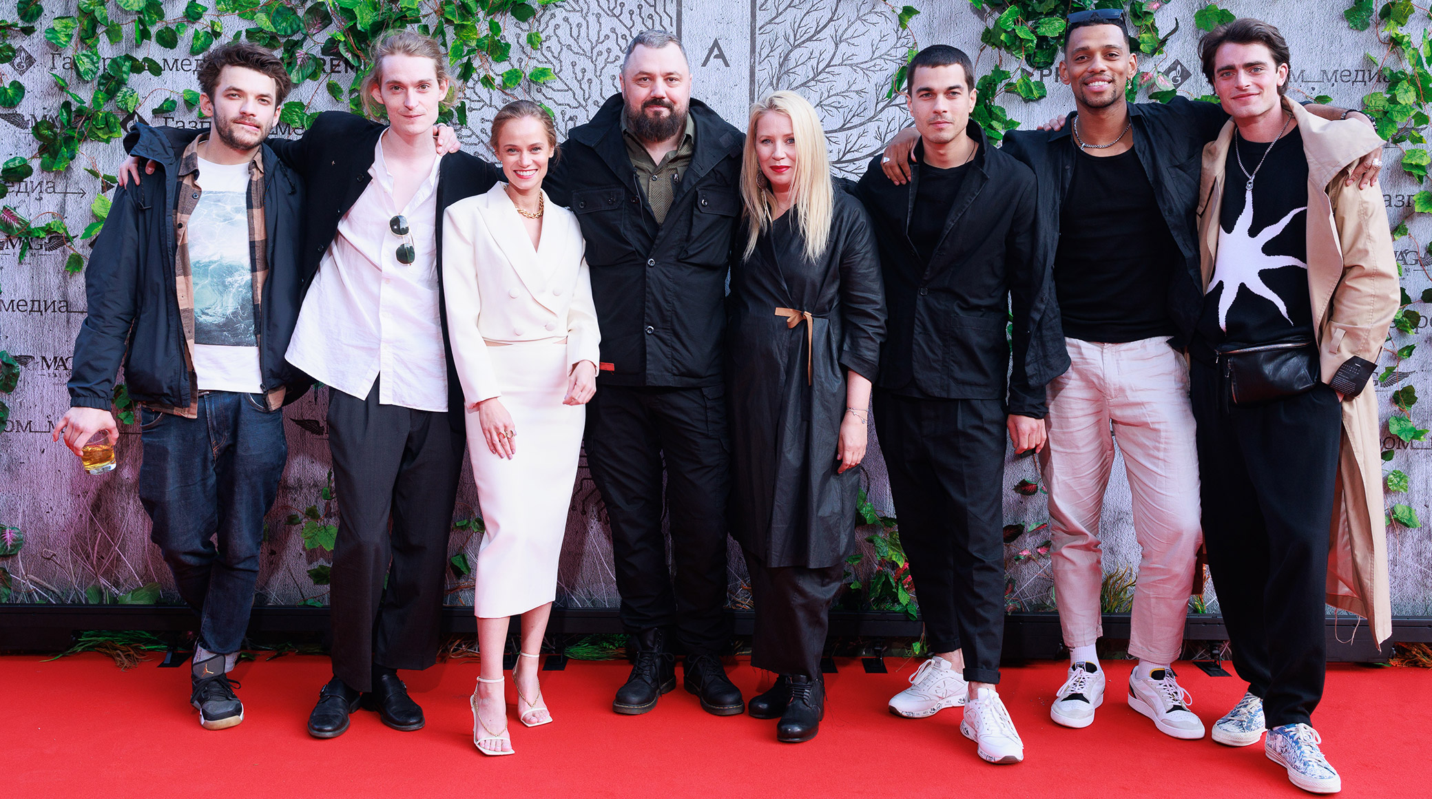 На ПМЭФ прошла эксклюзивная премьера нового сериала PREMIER — «Наследие» автора и режиссёра Алексея Голубева обложка