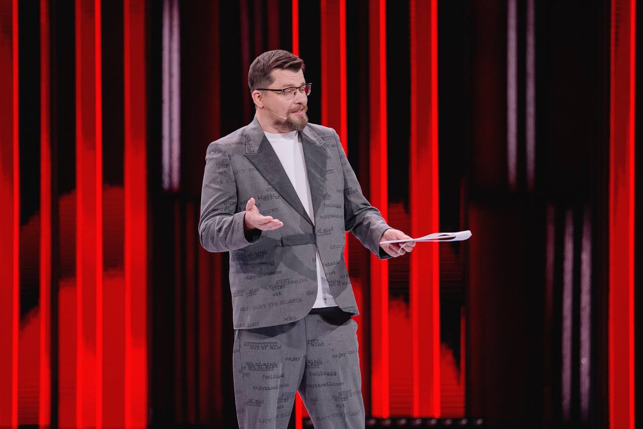 Гарик Харламов стал креативным продюсером Comedy Club обложка