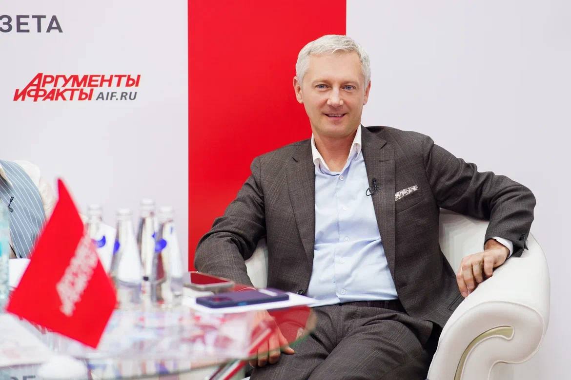 Гендиректор ГПМ Радио на ПМЭФ-2024 рассказал о трендах развития радиовещания обложка