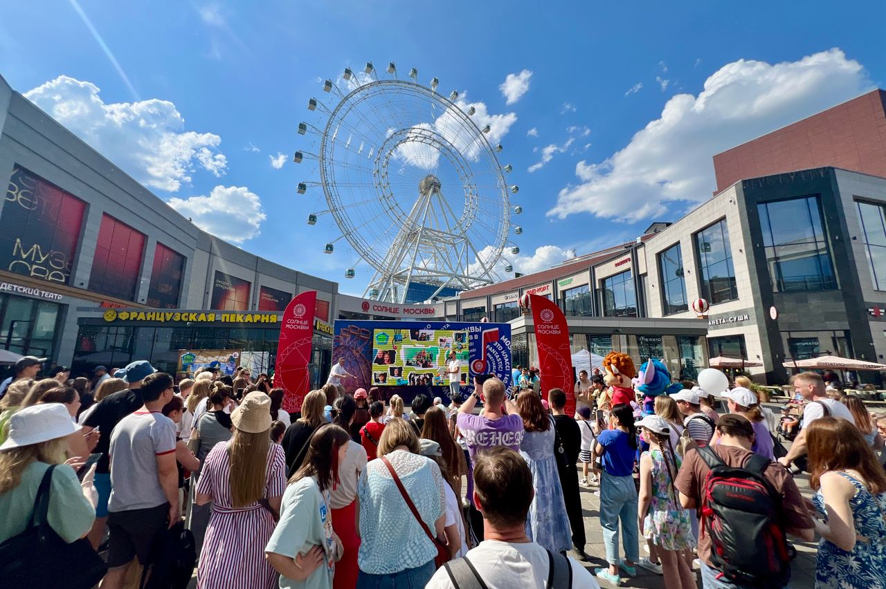 Премьера клипа и фото с енотом: Анимационная компания «ЯРКО» поздравила детей с праздником обложка