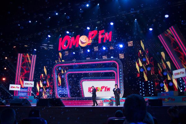 «Юмор FM» отмечает 10-летие на сцене Crocus City Hall обложка