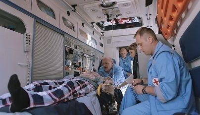 В эфир НТВ выходит третий сезон сериала «Скорая помощь» обложка