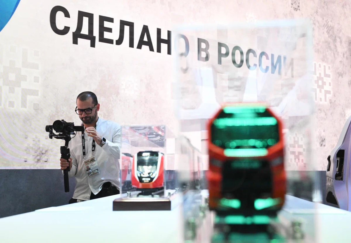 Резидент продюсерского центра «Инсайт Люди» рассказал о стратегиях для фэшн-бизнеса на форуме «Сделано в России» превью