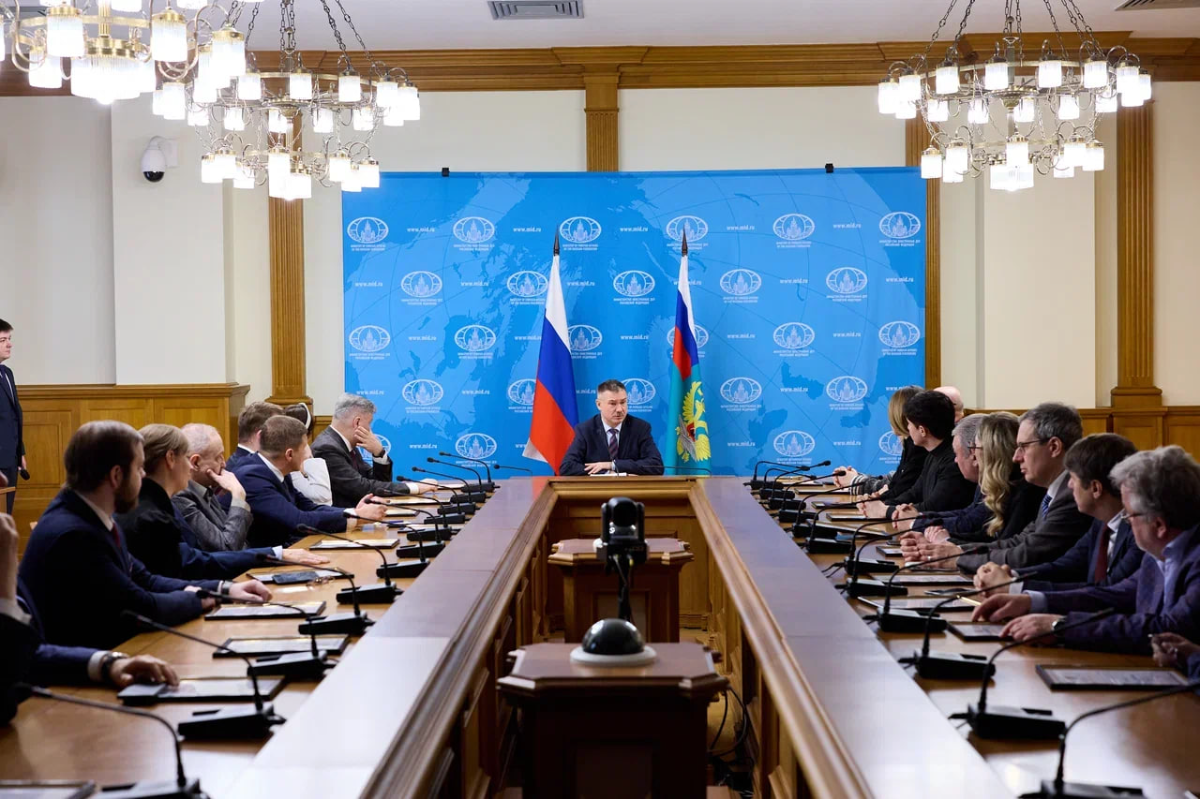 Резидентов продюсерского «Инсайт Люди» наградили в МИД России превью