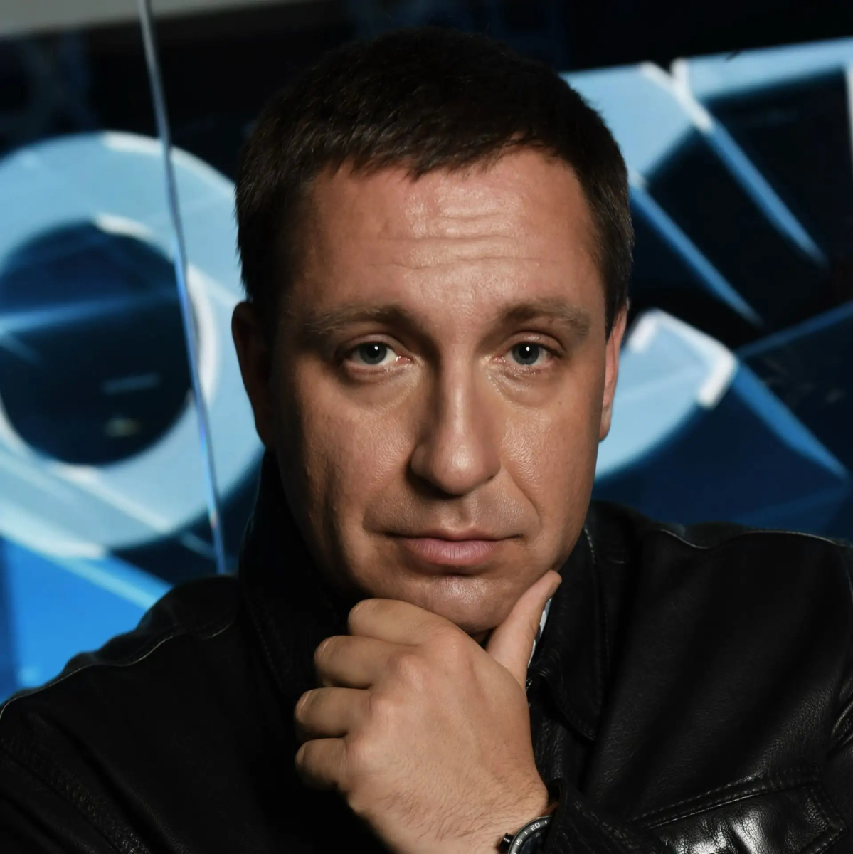 Александр Жаров поздравил генерального директора телеканала РЕН ТВ с днем рождения превью
