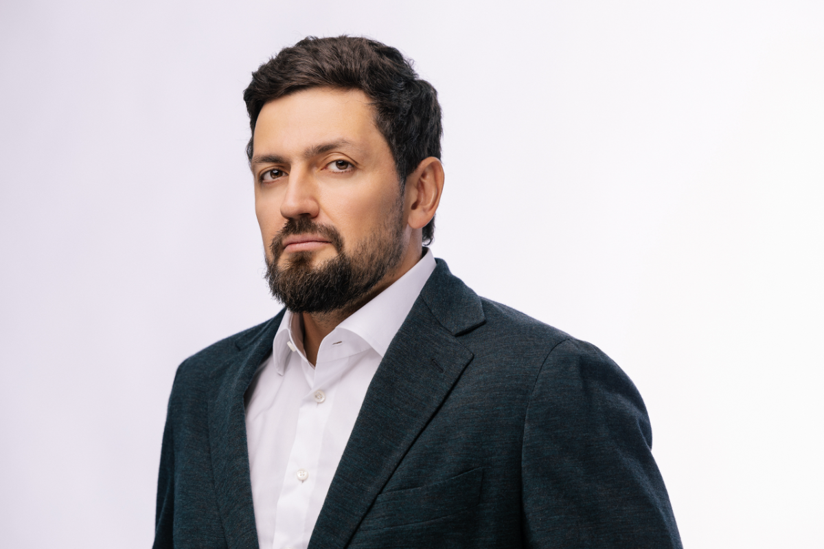 Сергей Косинский: «ИИ не заменит человека, но человек, владеющий ИИ, в креативной экономике будущего будет точно незаменим» превью